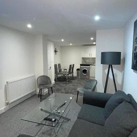 2 Bed Room Luxury Apartment In Old Kent Road Лондон Экстерьер фото