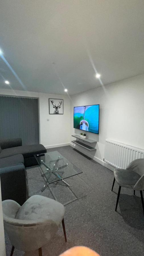 2 Bed Room Luxury Apartment In Old Kent Road Лондон Экстерьер фото