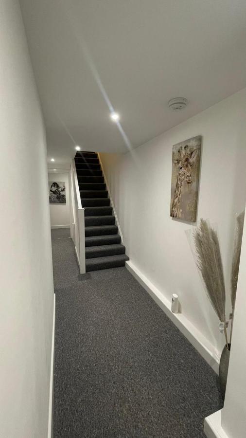 2 Bed Room Luxury Apartment In Old Kent Road Лондон Экстерьер фото