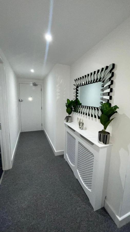2 Bed Room Luxury Apartment In Old Kent Road Лондон Экстерьер фото