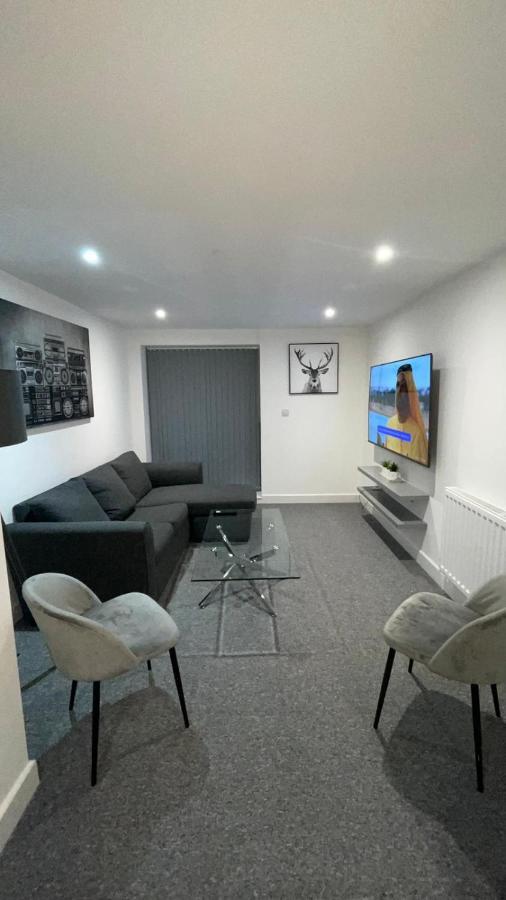2 Bed Room Luxury Apartment In Old Kent Road Лондон Экстерьер фото