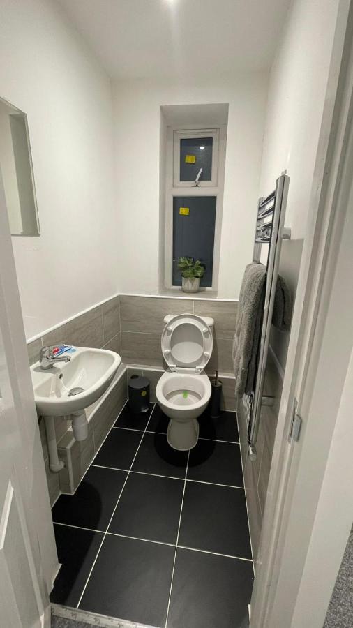 2 Bed Room Luxury Apartment In Old Kent Road Лондон Экстерьер фото